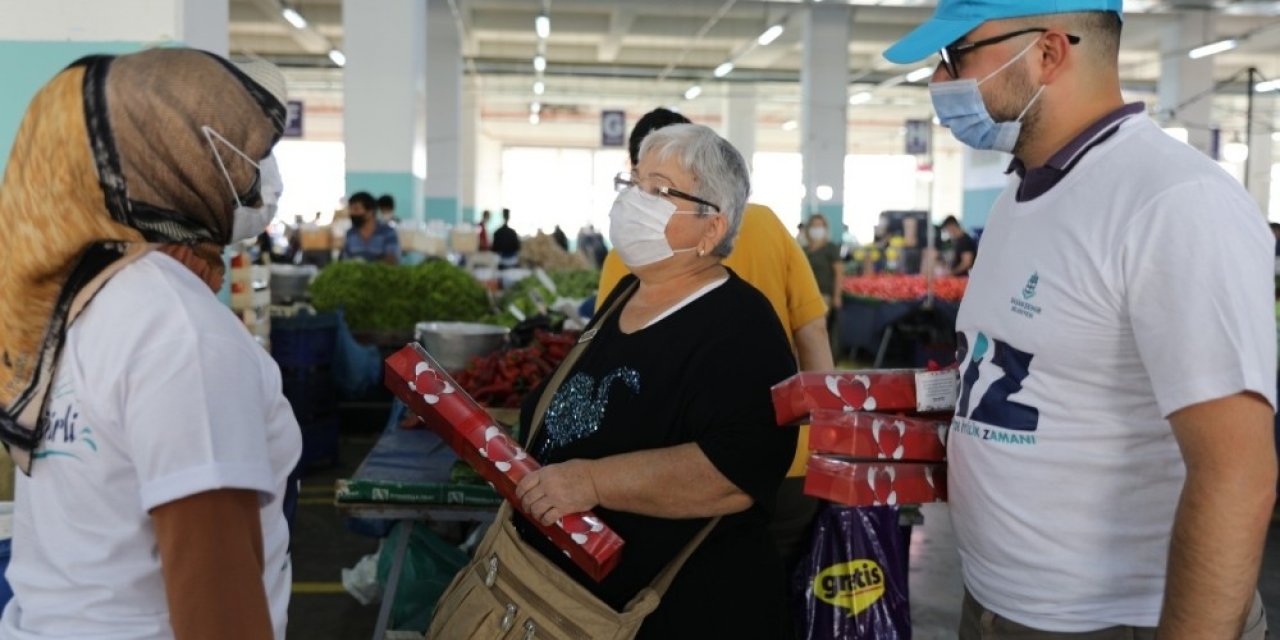 BİZ ekibindeki gençler Başakşehir’in büyüklerini unutmadı