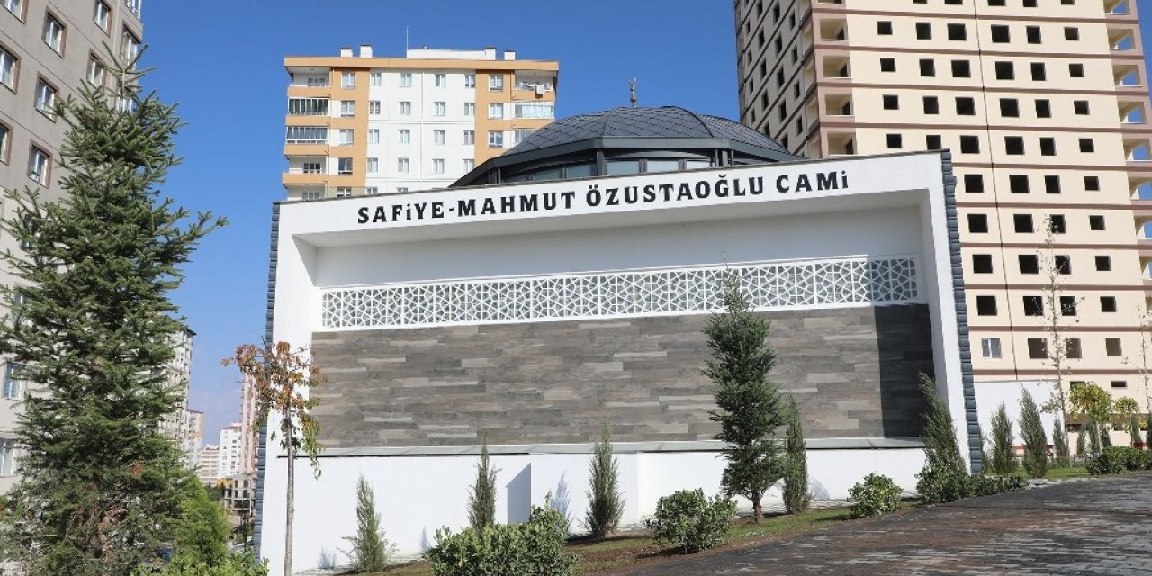 Safiye Mahmut Özustaoğlu Cami yarın açılıyor