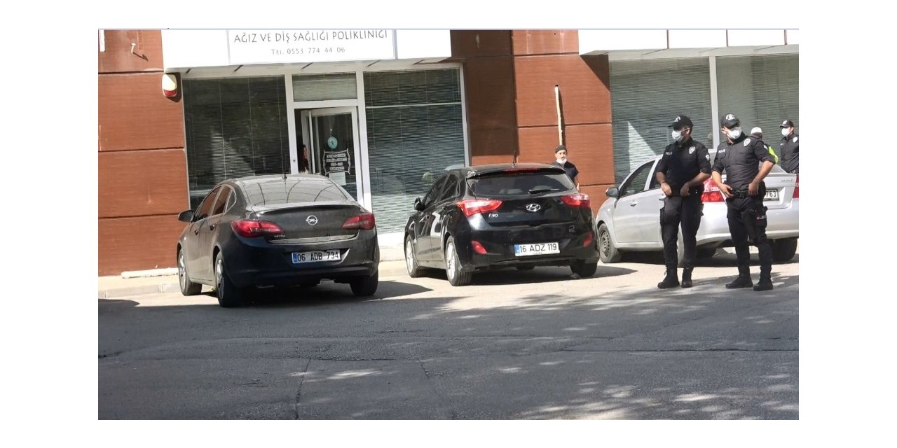 Bursa’da ailesini bıçakla rehin aldı, polise de saldırınca silahla etkisiz hale getirildi