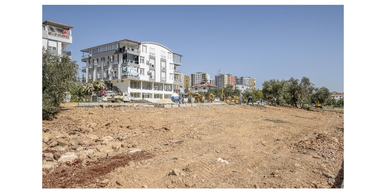 Kepez Belediyesi’nden Ünsal’a spor sahalı yeşil alan