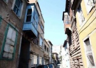 İstanbul İzmir'i satın alıyor