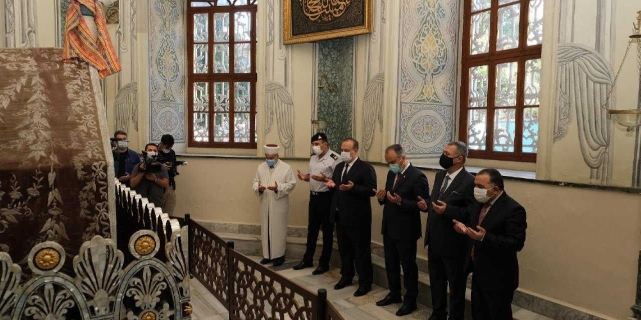 Padişah türbelerinde Kur’an tilâveti