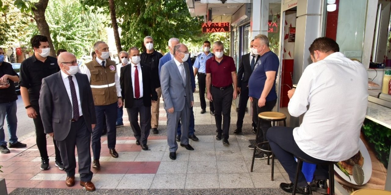 Manisa’daki Covid-19 denetiminde 160 kişi ve işletmeye 138 bin 378 TL ceza