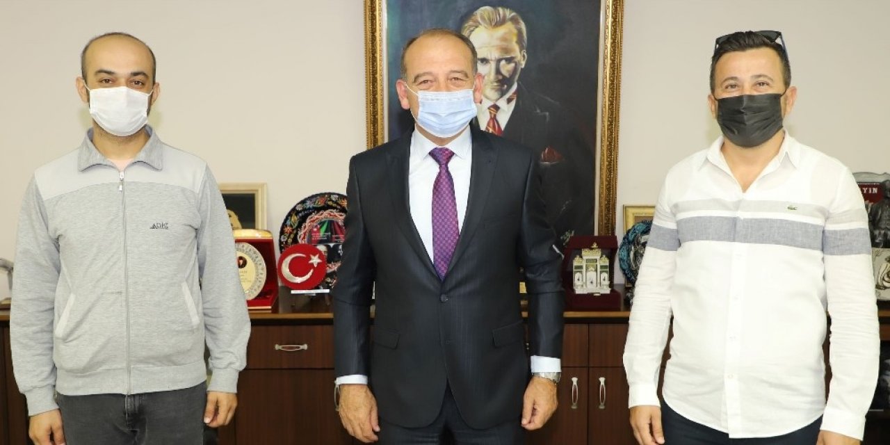 Turgutlu’daki iki İnternet kafeden eğitime destek