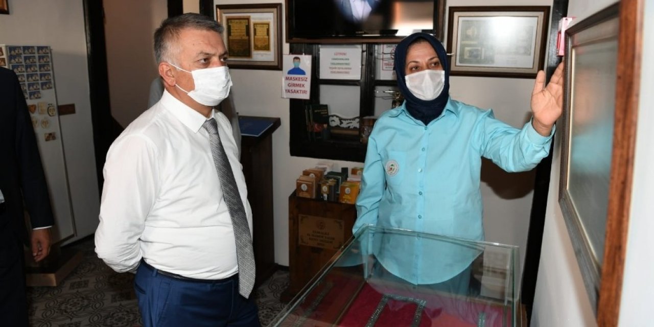 Vali Yazıcı, Abdal Musa Türbesini ziyaret etti