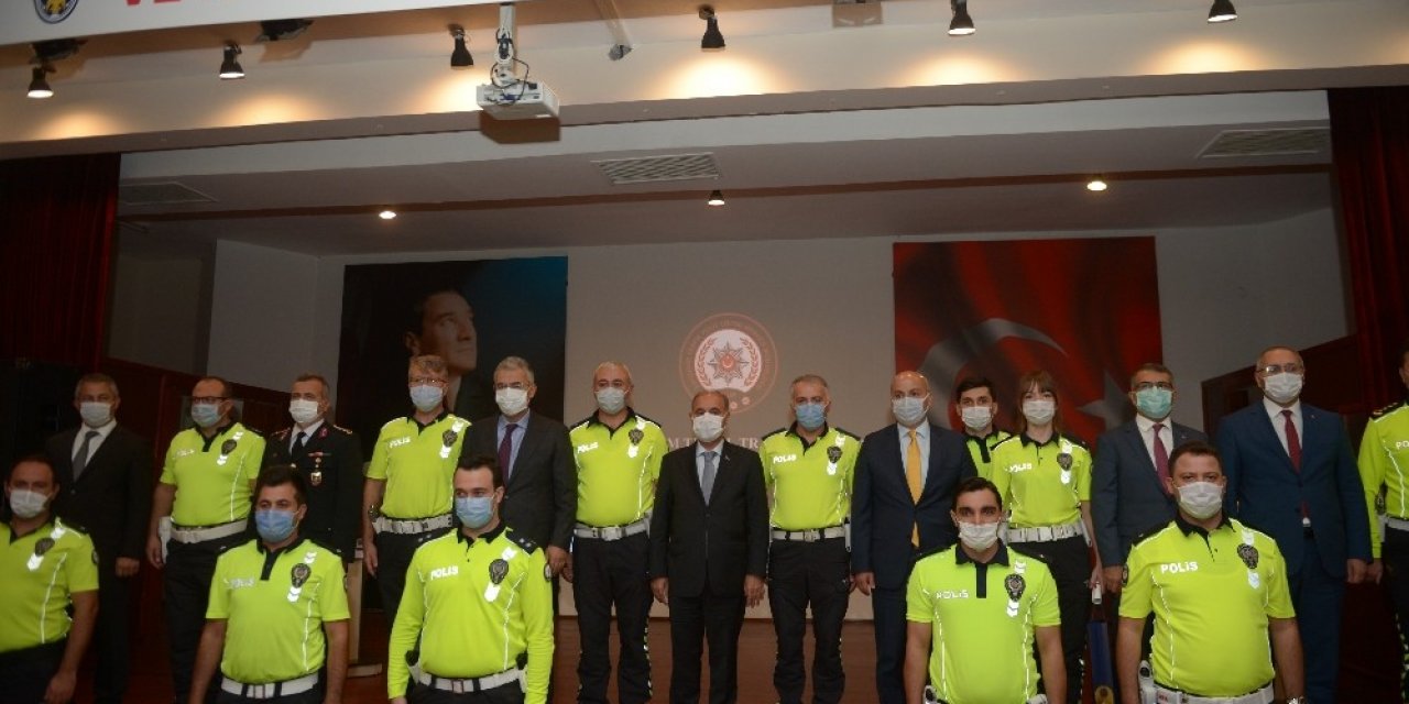 Trafik kazaları ve ölümleri yüzde 50 azaltma hedefine ulaştık