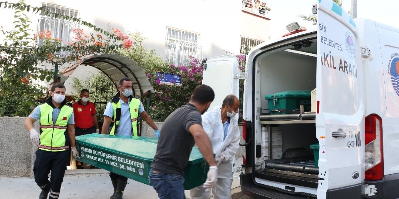 Evi basıp kadını kurşun yağmuruna tuttular