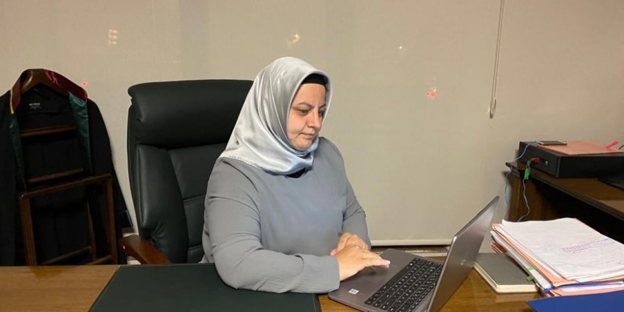 Başörtülü Baro Başkanı Gönül Yıldız: “İnancımızla yapmak istediğimiz meslek arasında sıkıştırıldık”