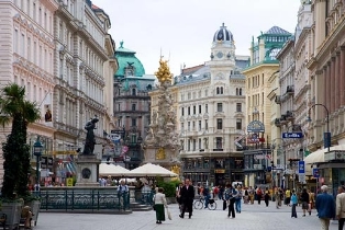 Viyana'nın tarihi dokusu dikkati çekiyor