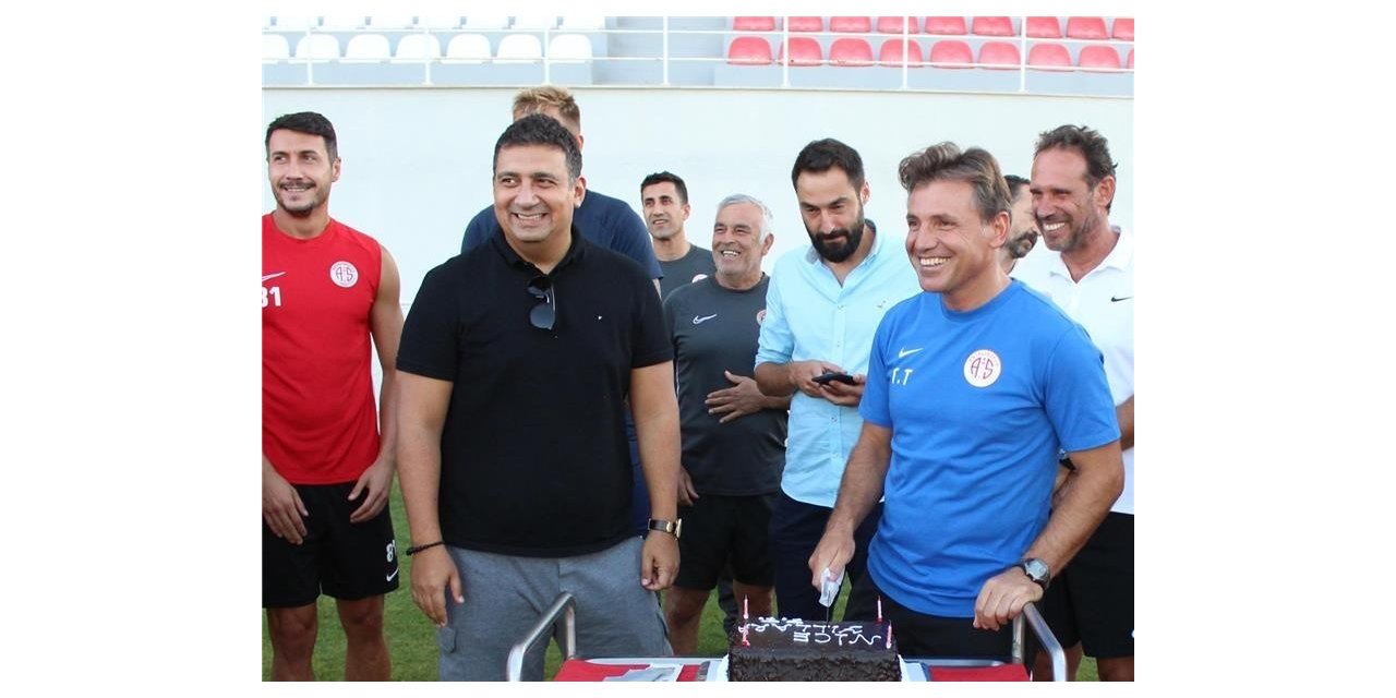 Ali Şafak Öztürk: "Gençleştirme ve Türk oyuncu sayısı konusunda önemli aşama kaydettik"