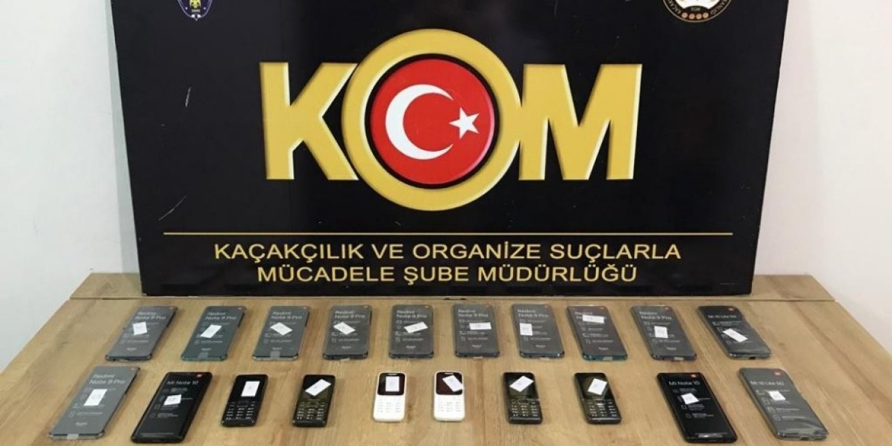 Kaçak cep telefonu ele geçirildi
