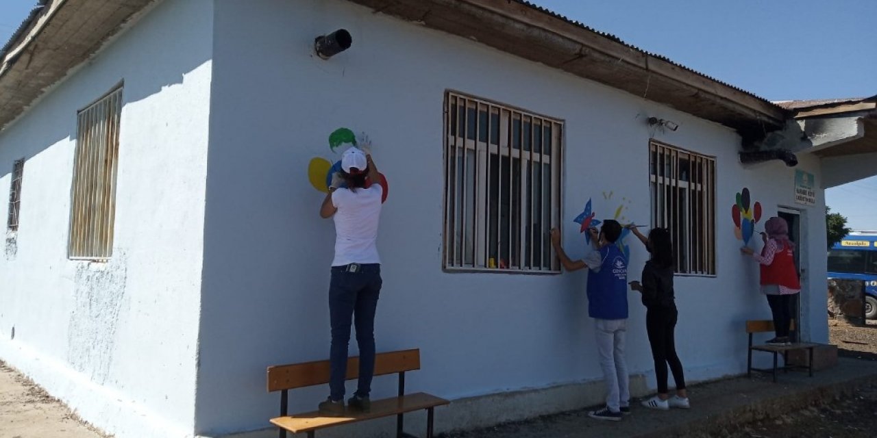 Sur Gençlik Merkezinden köy okuluna anlamlı destek