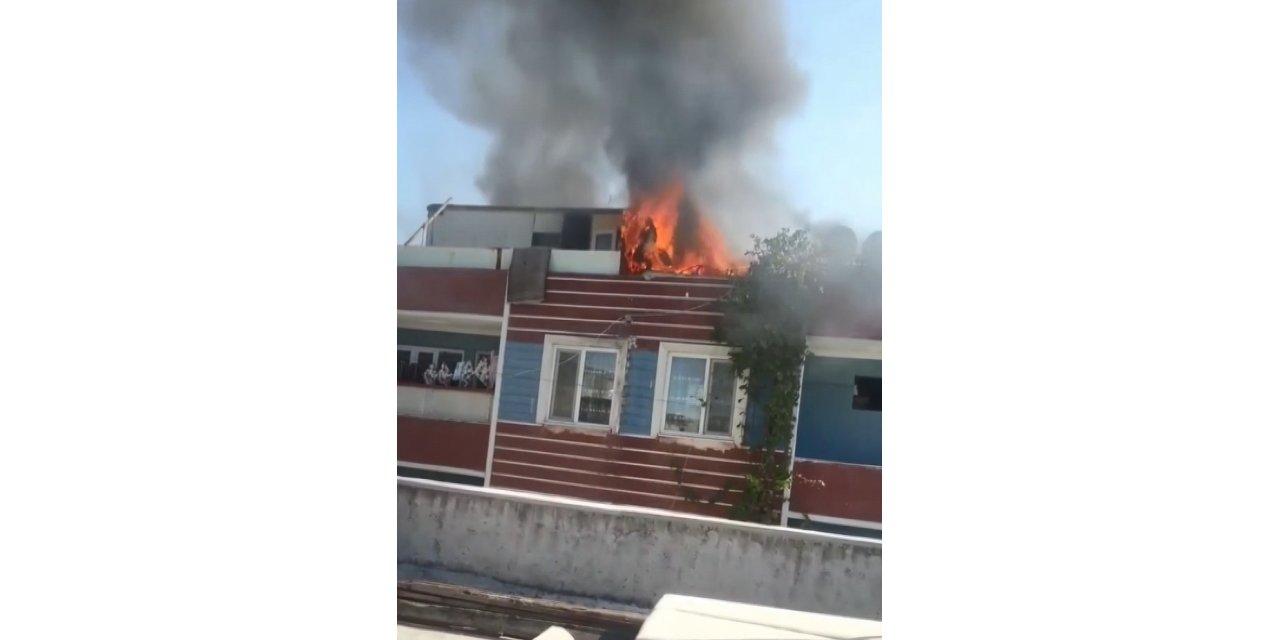 Bursa’da çatı yangını