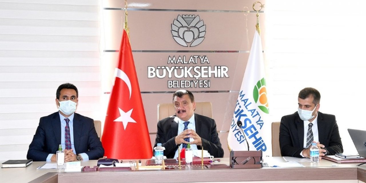 Başkan Gürkan’dan tabela hassasiyeti