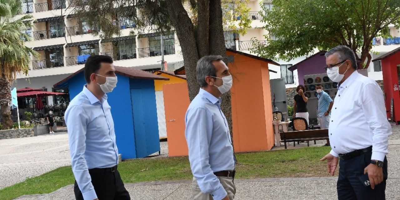 Kemer’de cankurtaranlar brövelerini aldı