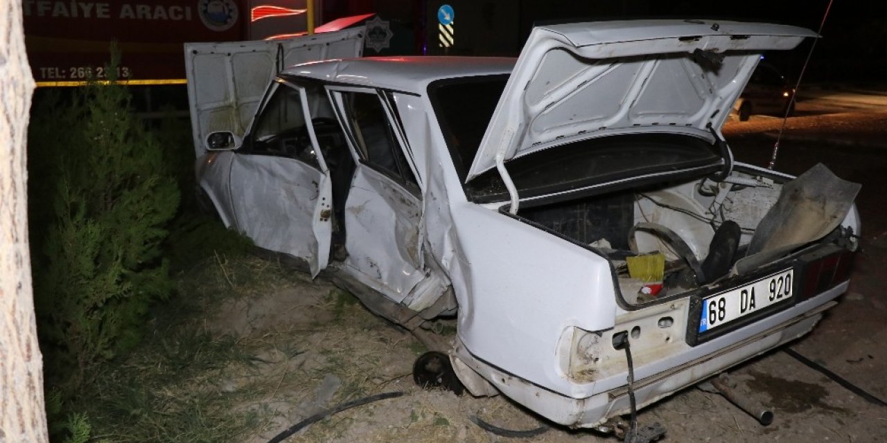 İşçi servis minibüsü ile otomobil çarpıştı: 6 yaralı