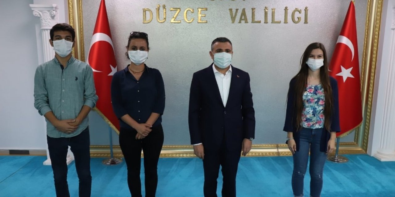 Teknofest birincilerine Vali Atay’dan ödül