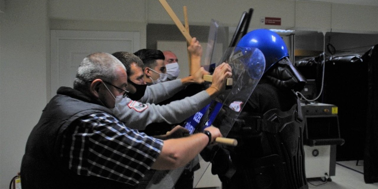 Sağlık çalışanları için güvenlik görevlilerine ‘yakın dövüş’ eğitimi