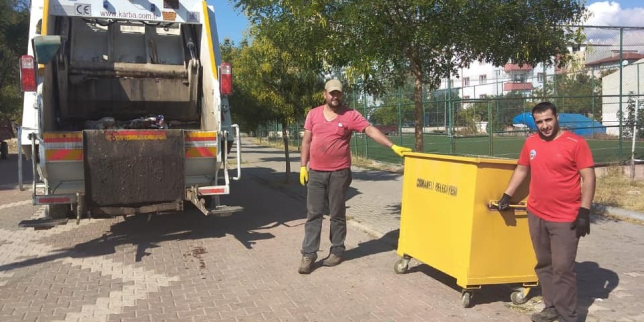 Çöp konteynerlerini yenileniyor