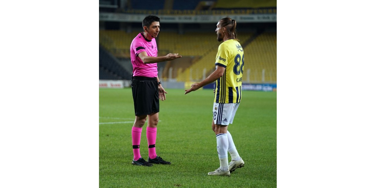 Caner Erkin’den hakeme tepki