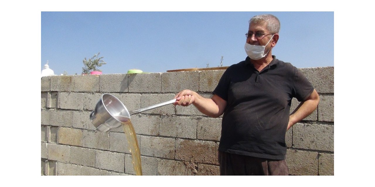 İslahiye’nin lezzetli üzümleri bin bir zahmetle pekmeze dönüşüyor