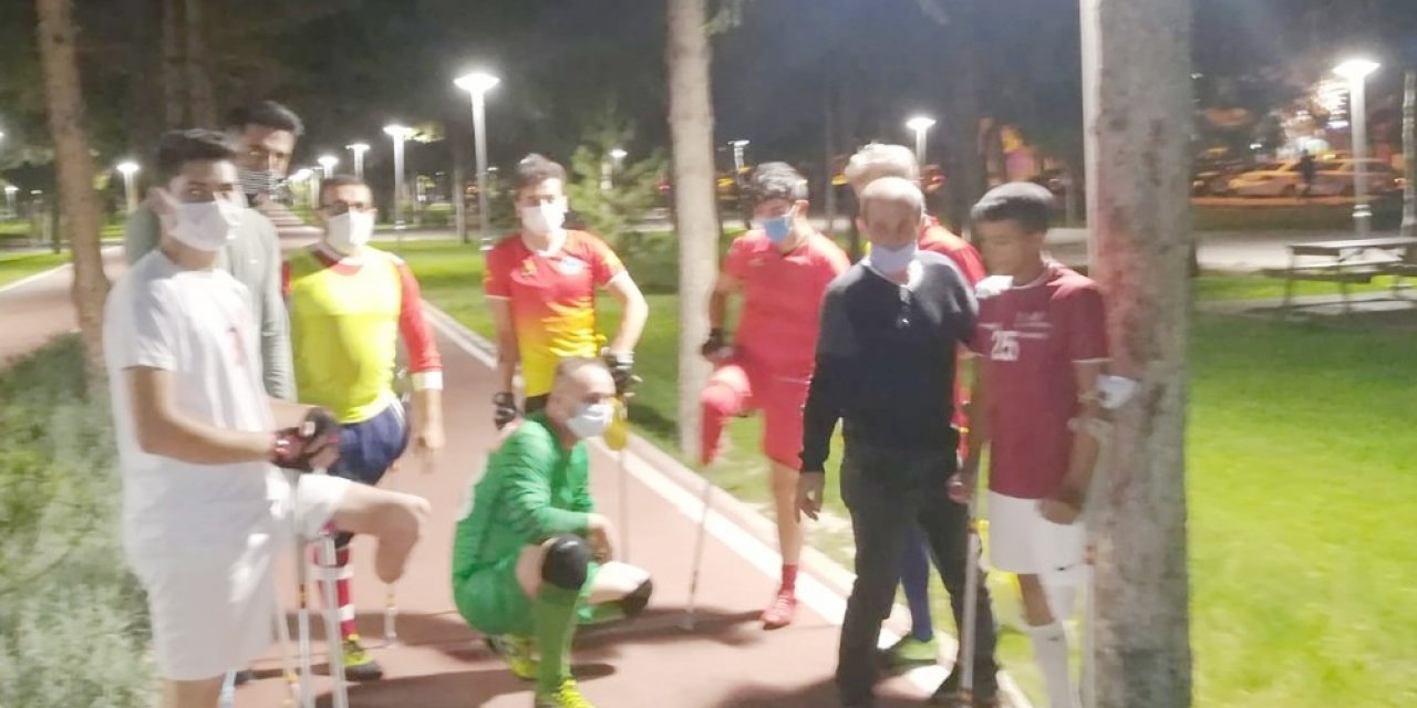 Melikgazi Belediyesi Ampute Futbol takımı yeni sezon için sahaya indi