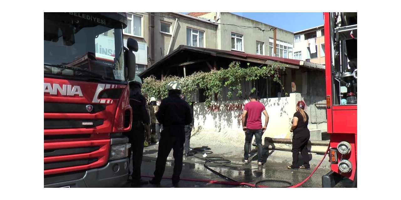 Ataşehir’de korkutan ev yangını