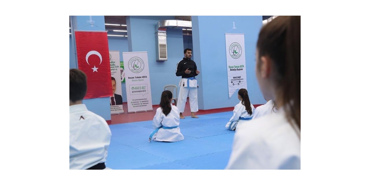 Milli karateci Fatih Sadullah Selman, Gaziosmanpaşalı sporcularla buluştu