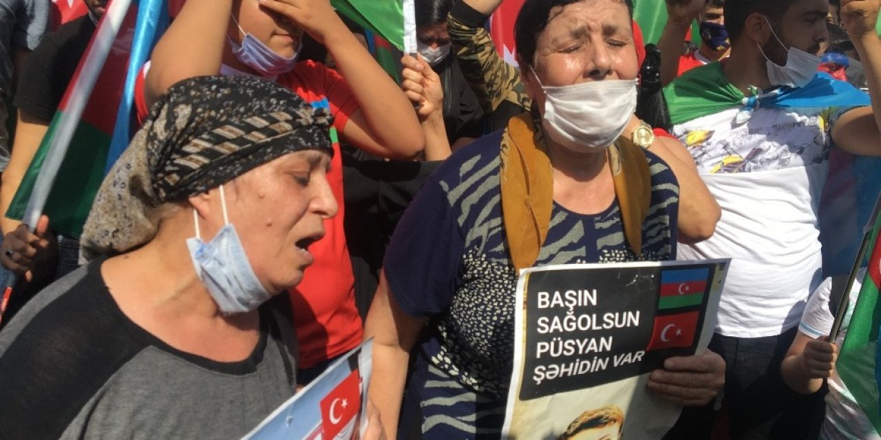 Beyazıt Meydanı’nda Azerbaycan’a destek mitingi