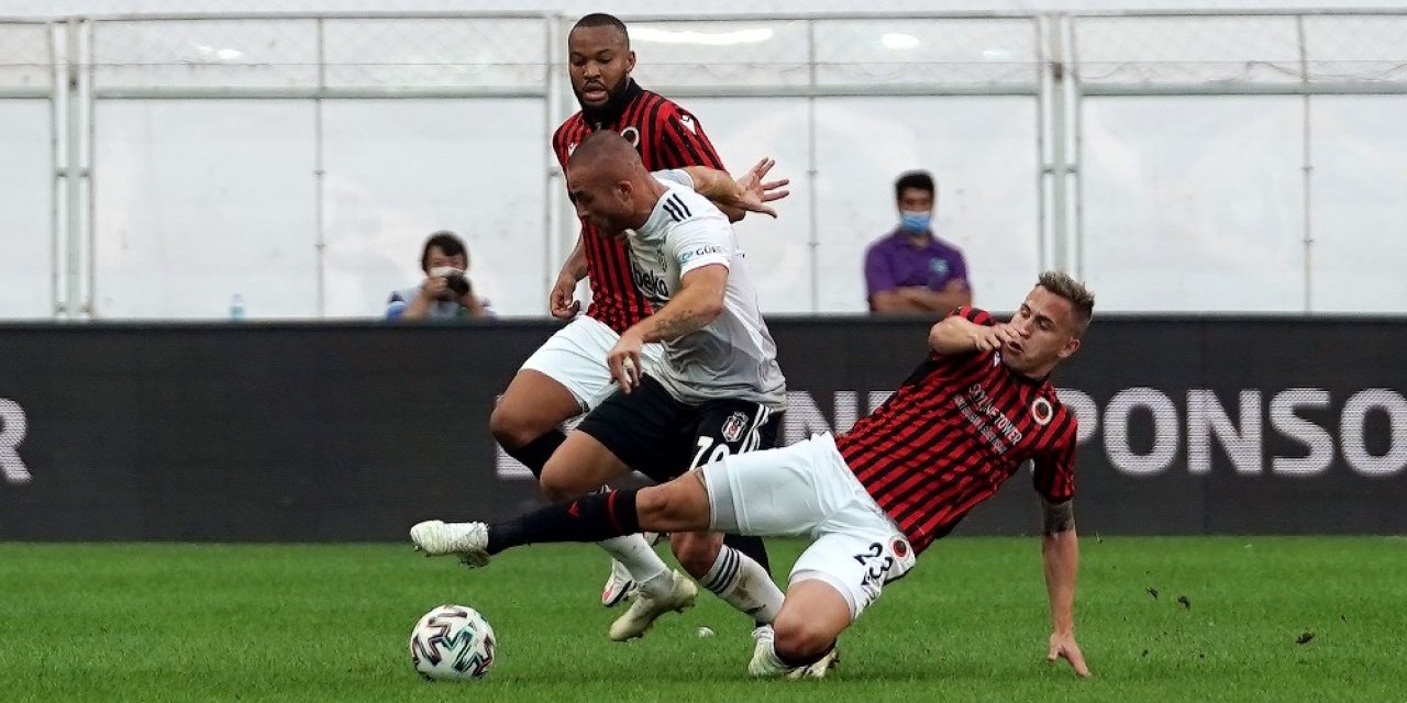 Süper Lig: Beşiktaş: 0 - Gençlerbirliği: 1 (İlk yarı)