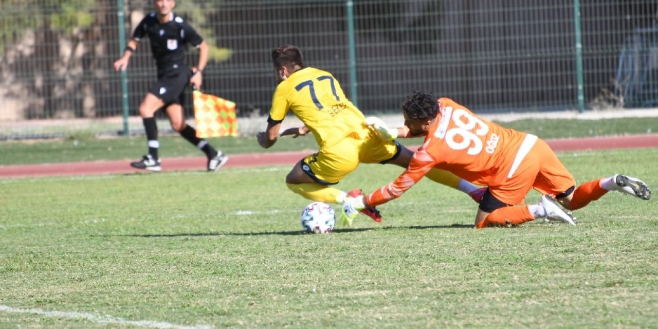 TFF 2. Lig: Tarsus İdman Yurdu: 1 - Sakaryaspor: 1