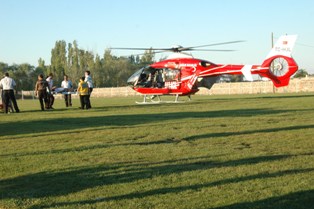 Tarım ilacı içen genç için hava ambulansı istendi