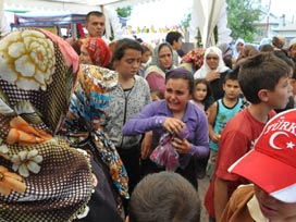 Çekirdek için saç saça kavga