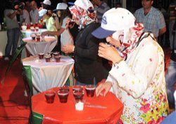 3 dakikada en çok kaç çay içebilirsiniz