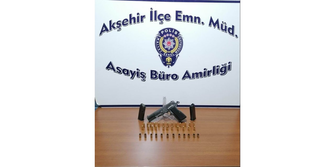 Polis araç içerisinden havaya ateş eden şüpheliyi yakaladı