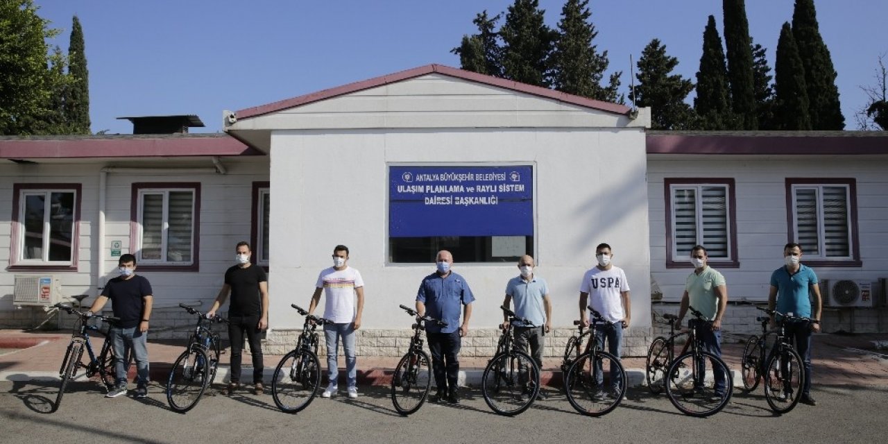 Mühendisler ve şehir plancılarından oluşan bisiklet timi görevde