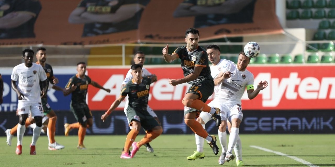 Alanyaspor, milli araya Süper Lig lideri olarak girdi