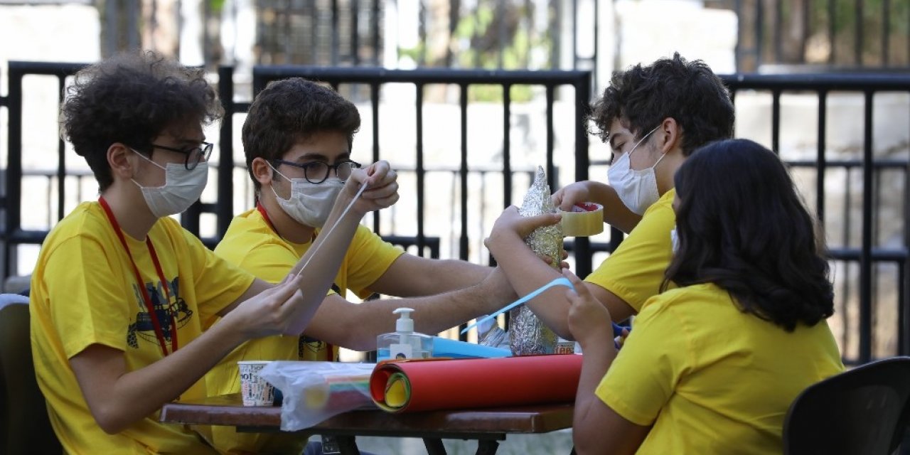 Buca’nın gençleri doğa kampında yeni projelerin temelini attı