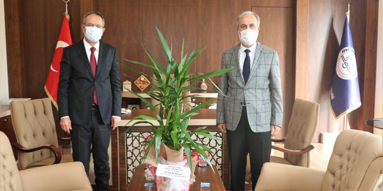 Sultanbeyli Kaymakamı, diyanet personelinin ‘Camiler ve Din Görevlileri Haftası’nı kutladı