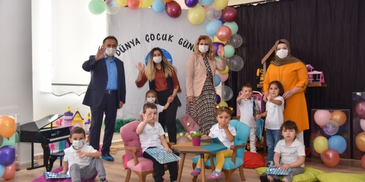 Şahin çiftinden 5 Ekim Dünya Çocuk Günü kapsamında miniklere ziyaret