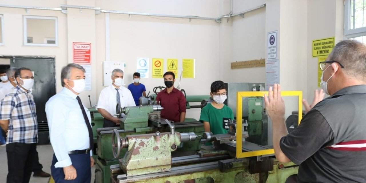 Meslek ve teknik eğitim kurumları uygulama eğitimlerine başladı