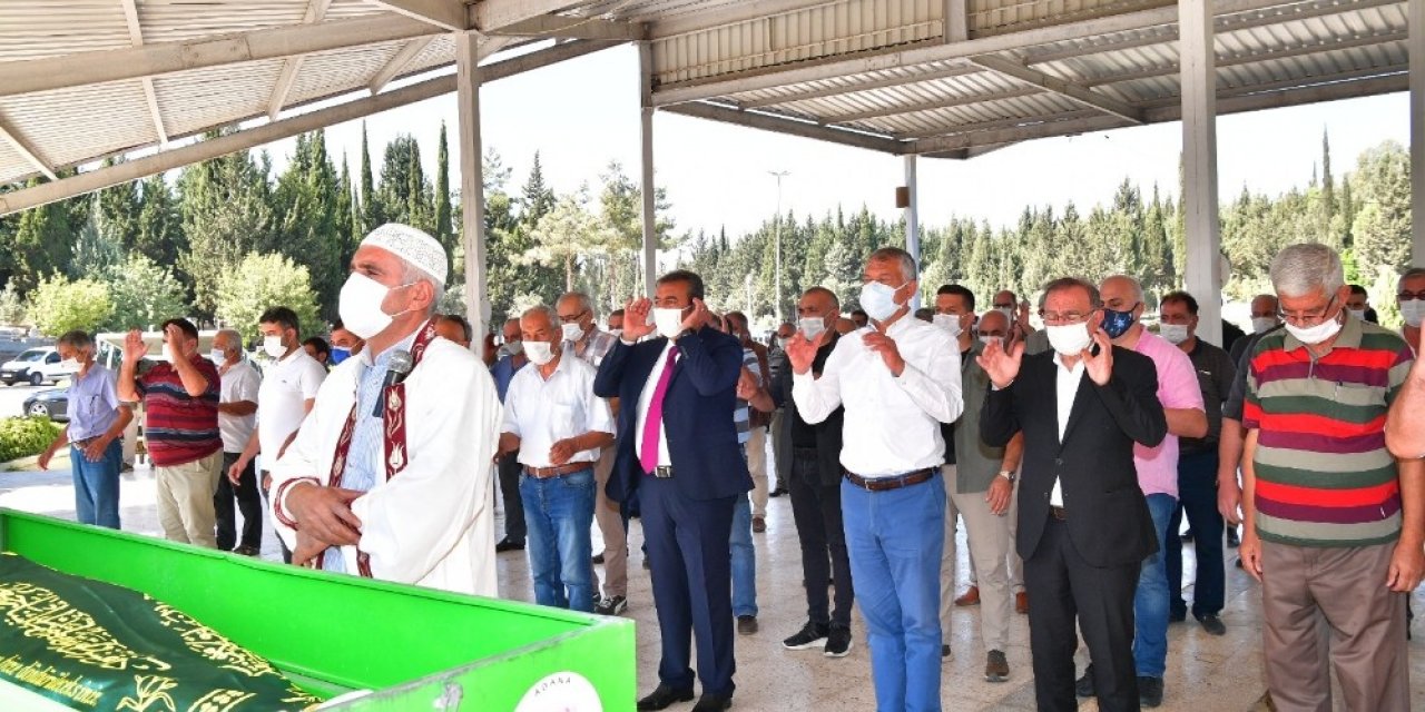 Öldürülen Hülya Güllüce’nin cenazesi toprağa verildi