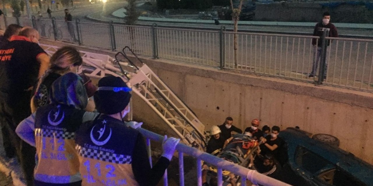 Kanala düşen otomobilde can pazarı