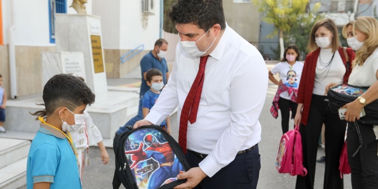 Bucalı miniklerin okul seti Başkan Amca’dan