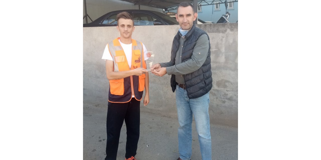 ANDA’dan İhlas Haber Ajansı’na plaket