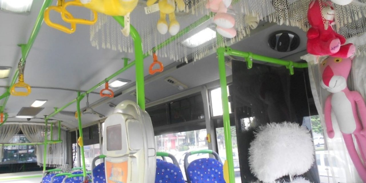 Abart egzozlu süslü halk otobüsü trafikten men edildi