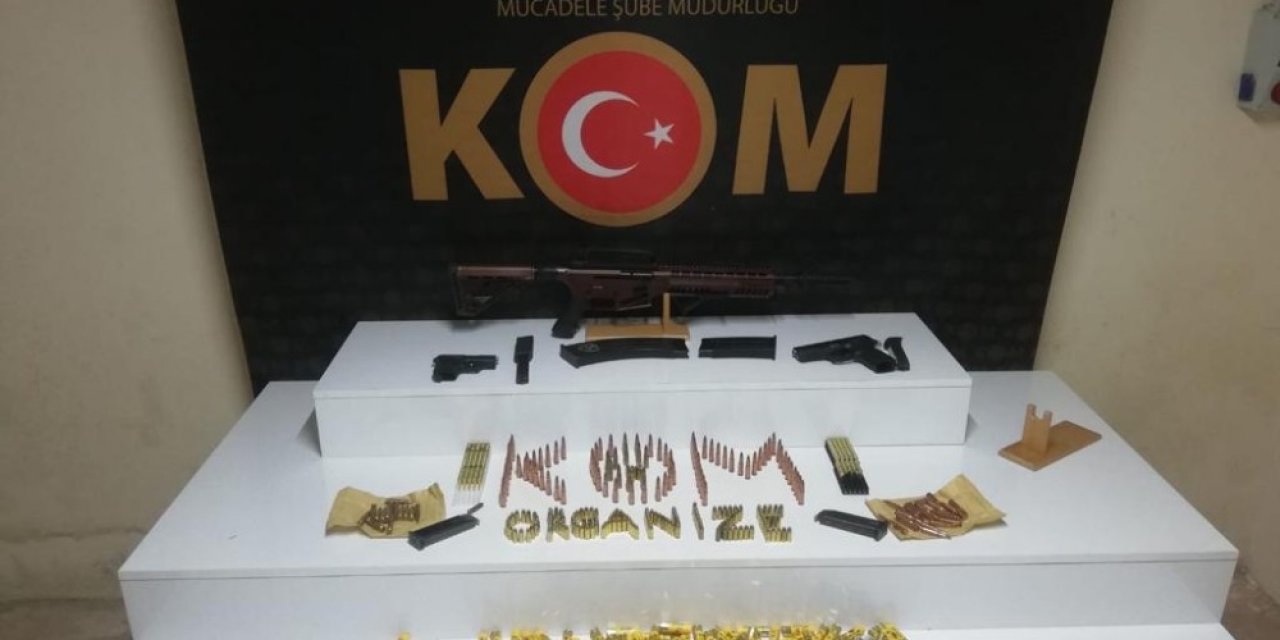Bursa’da silahlı örgüt kurma ve yaralama suçundan aranan biri polis 7 kişi gözaltına alındı
