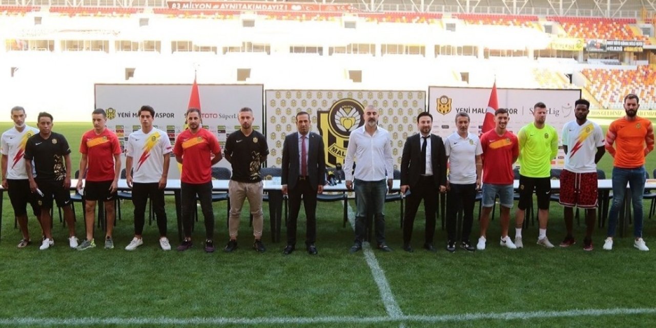 Yeni Malatyaspor, transfer sezonunda 17 ismi kadrosuna kattı