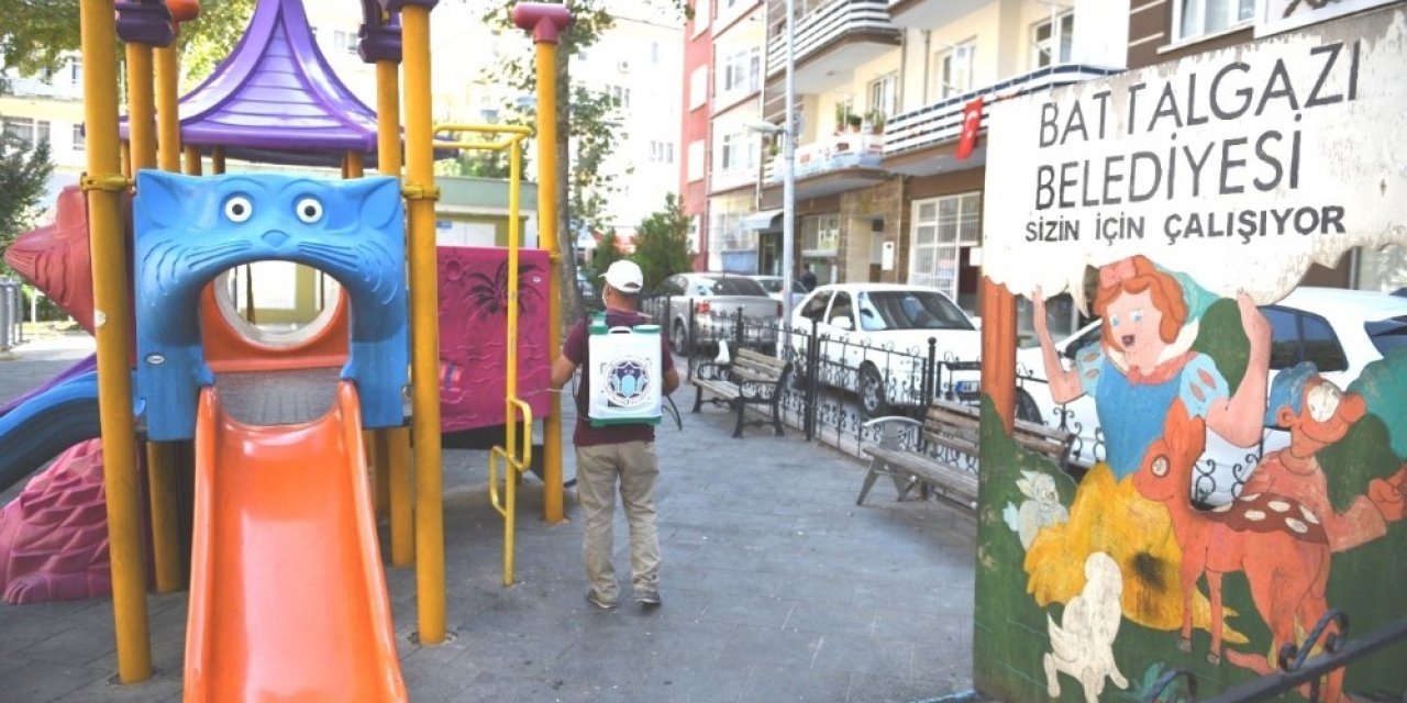 Başkan Güder’den parklara önem