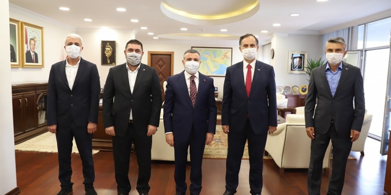 Kızılay’dan Vali Atay’a teşekkür ziyareti